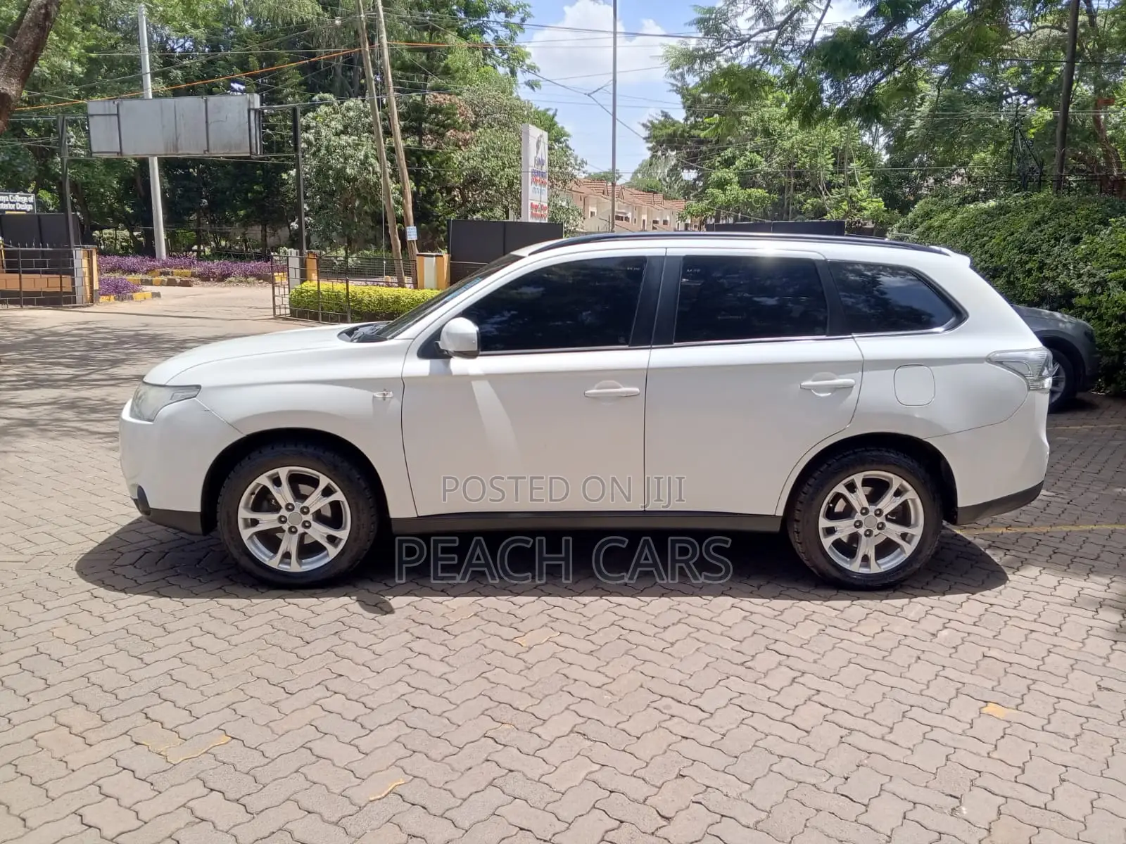 Mitsubishi Outlander 2014 White