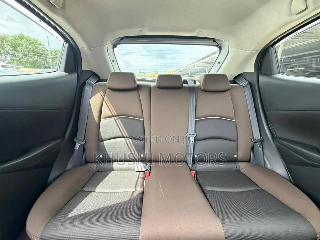 Mazda 2 2019 White