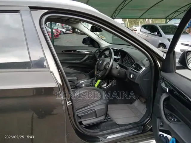 BMW X1 xDrive28i AWD 2016 Black