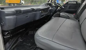 Isuzu NPR Local 2015 Open Body