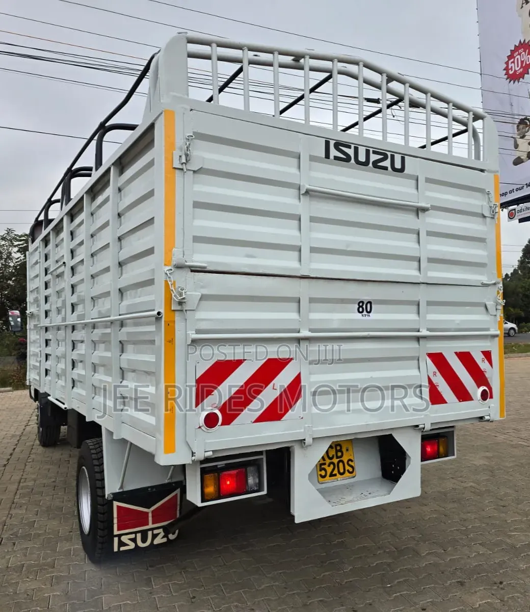Isuzu NPR Local 2015 Open Body