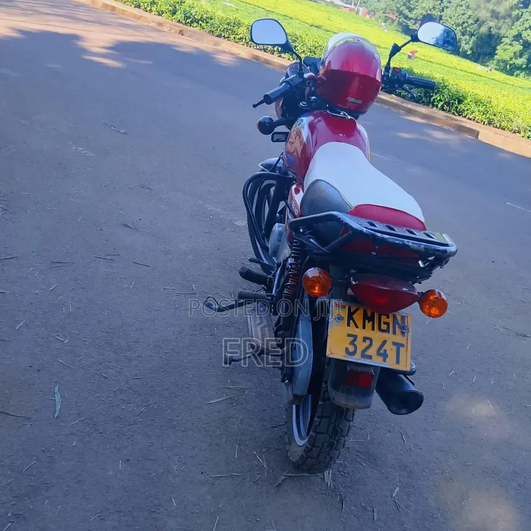 New Bajaj Boxer 150 UG 2015 Red