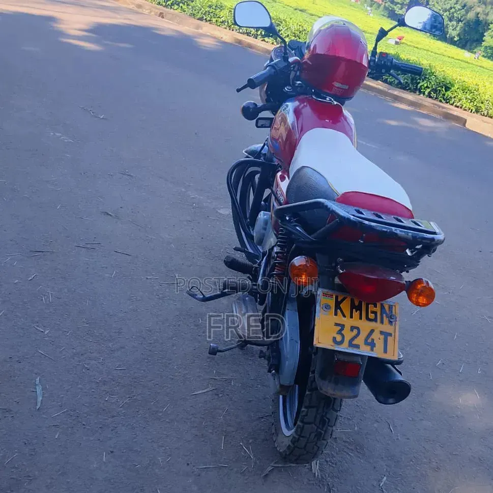 New Bajaj Boxer 150 UG 2015 Red