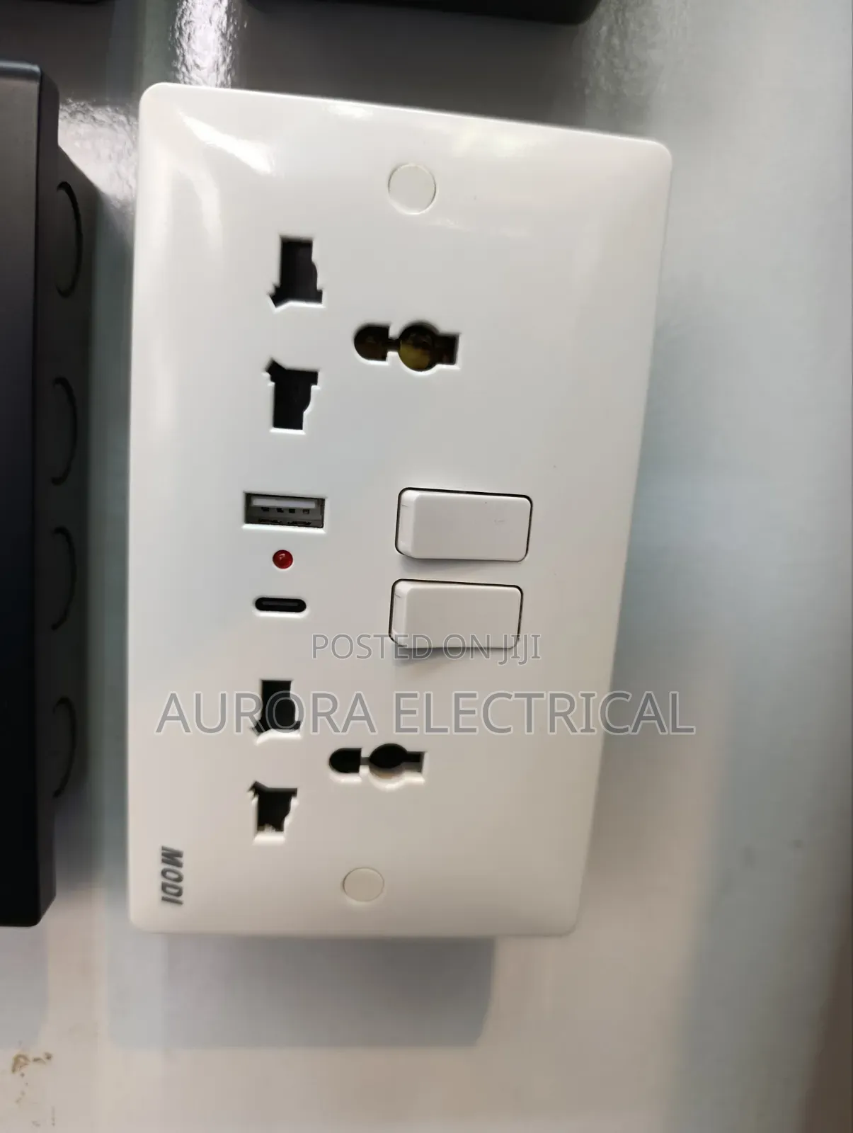 13amps Double Socket With Usb and Type C