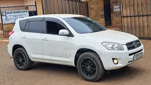 Toyota RAV4 2011 White
