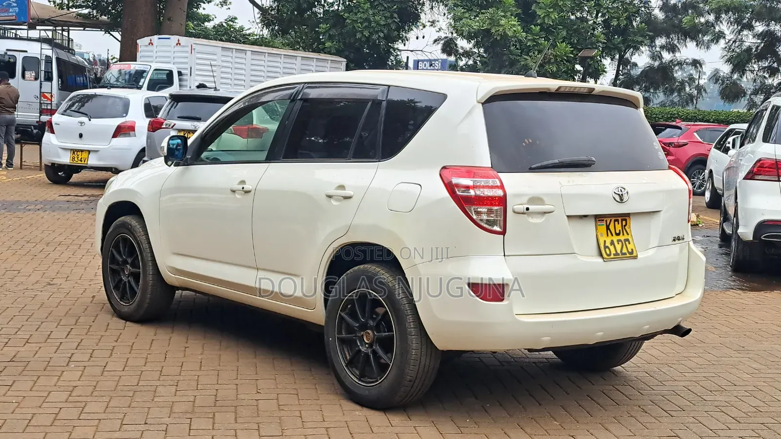 Toyota RAV4 2011 White