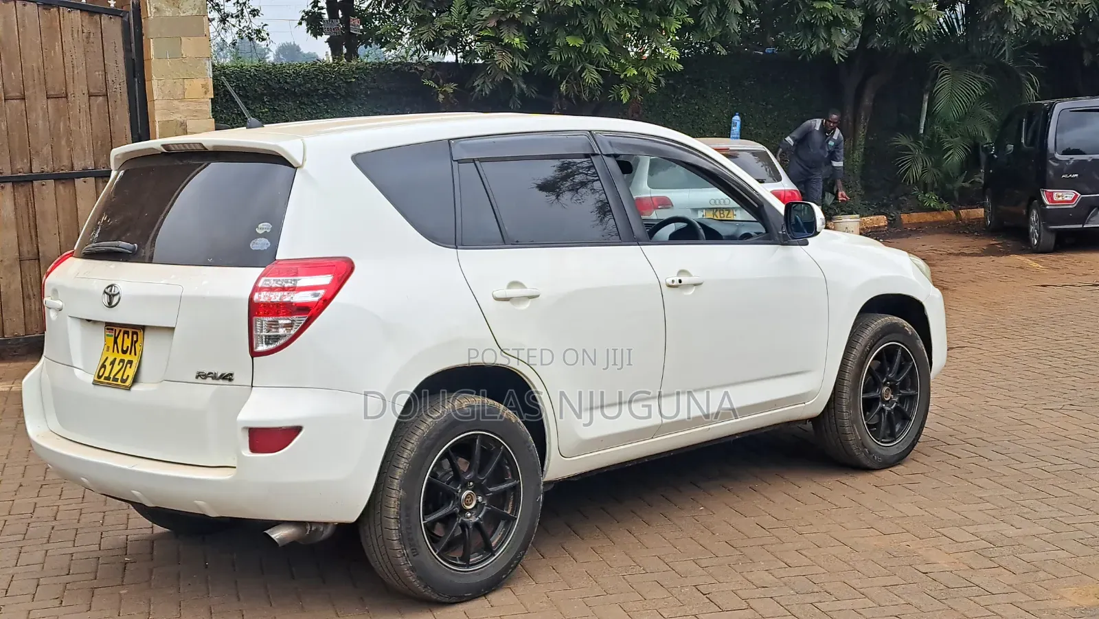 Toyota RAV4 2011 White