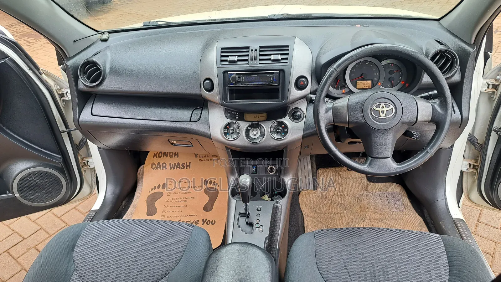 Toyota RAV4 2011 White