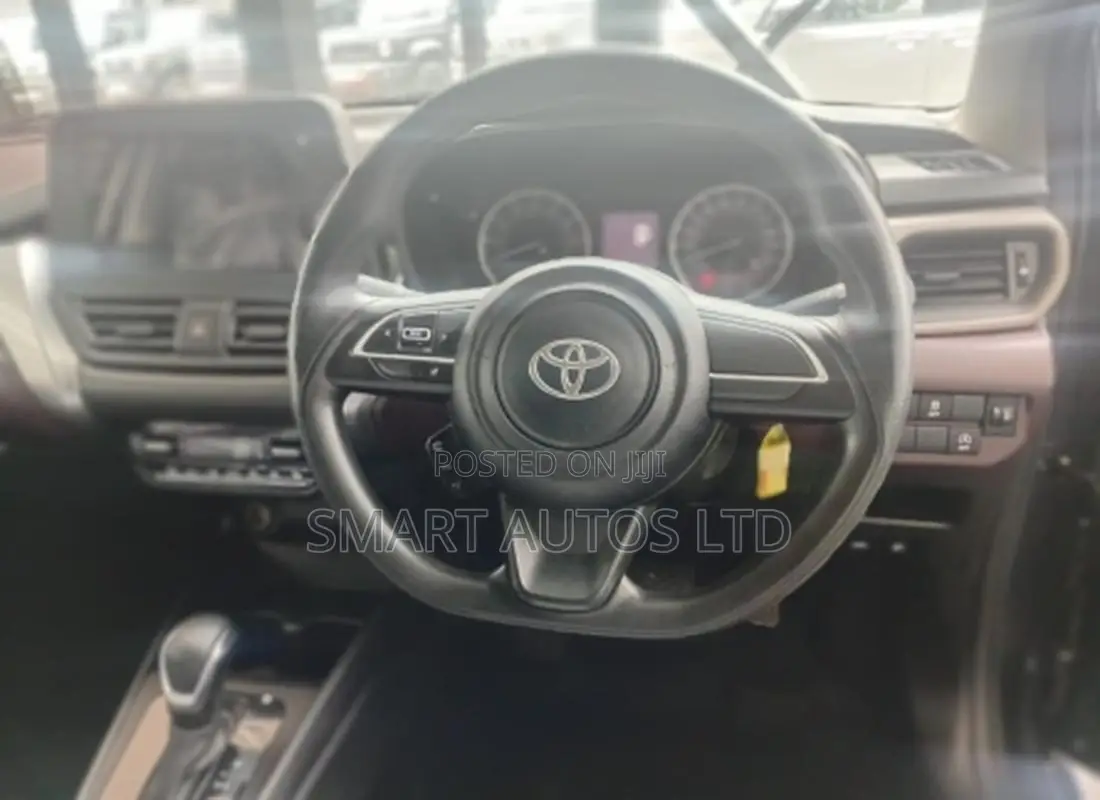 Toyota Urban Cruiser 2024 Gray