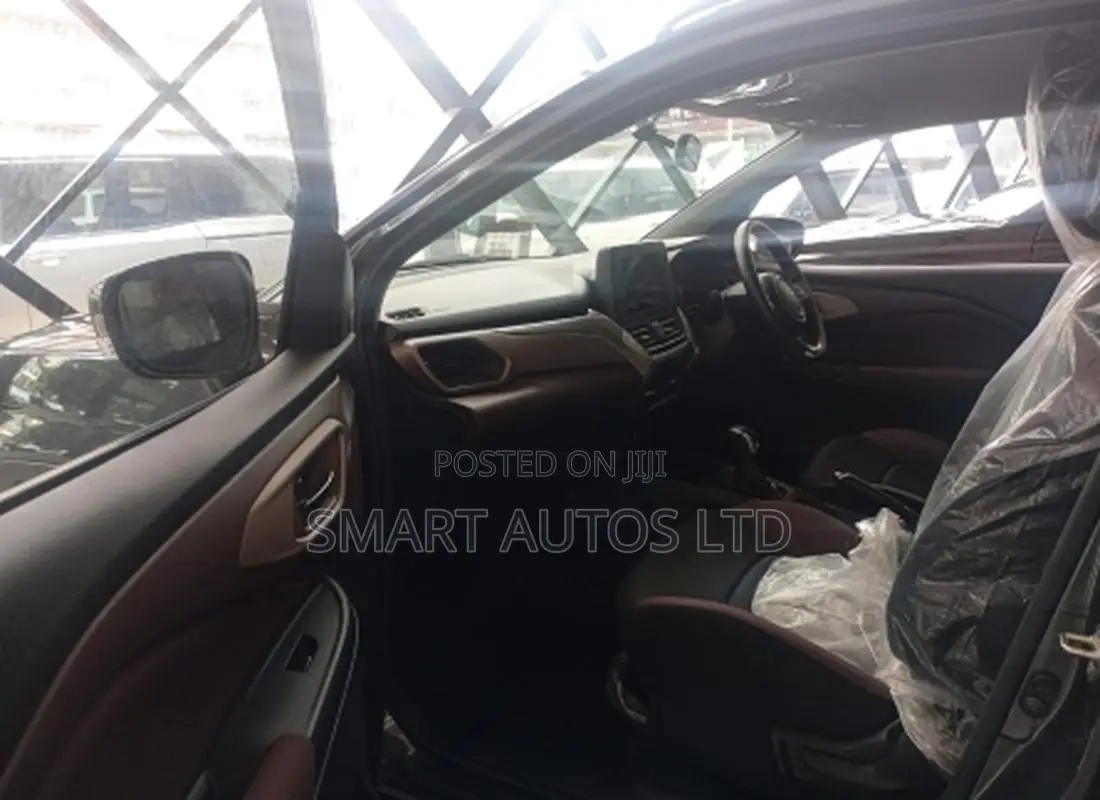 Toyota Urban Cruiser 2024 Gray