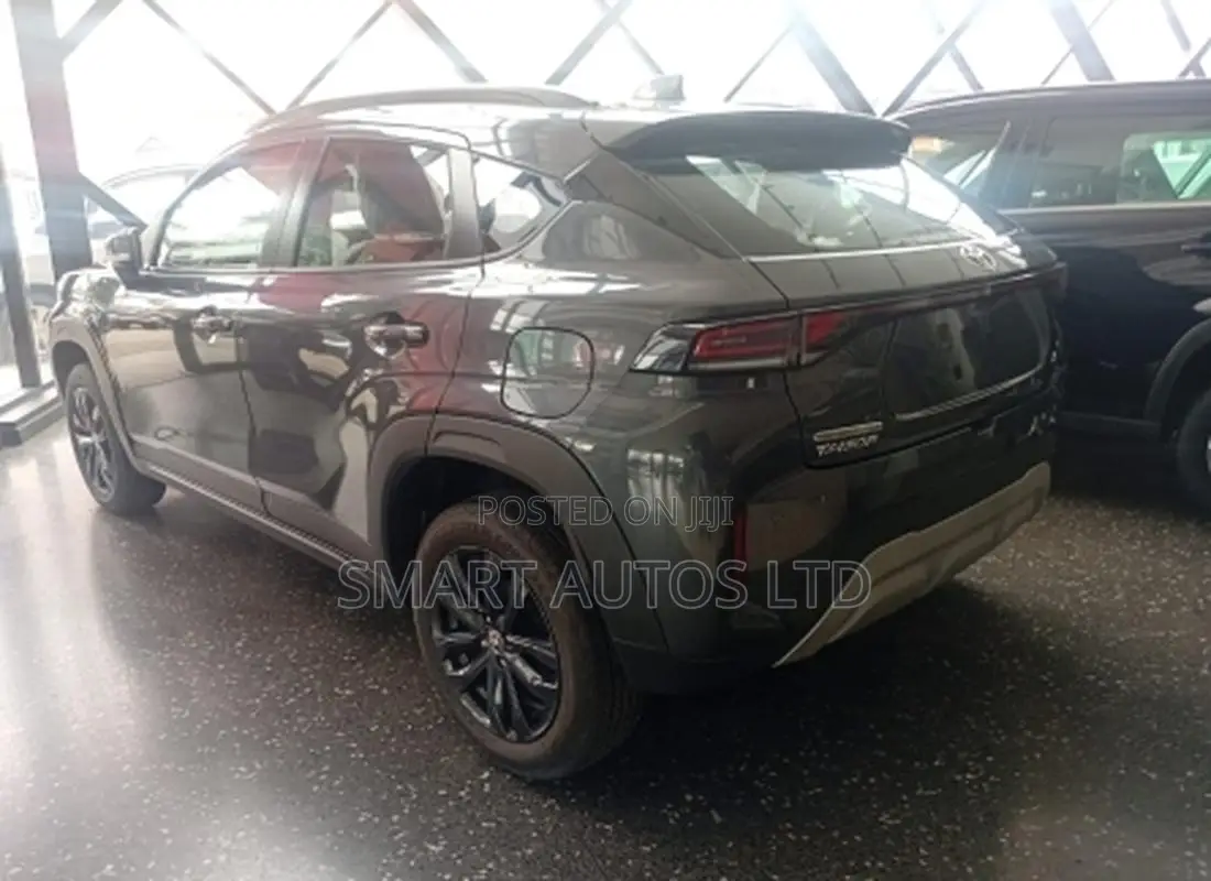 Toyota Urban Cruiser 2024 Gray
