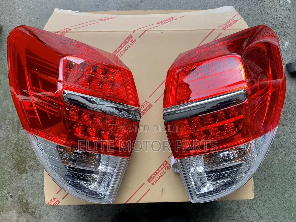 Toyota Vanguard 2013 Backlights
