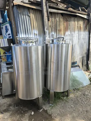Stainless Steel Juice Holding Tanks 1000 LTRS