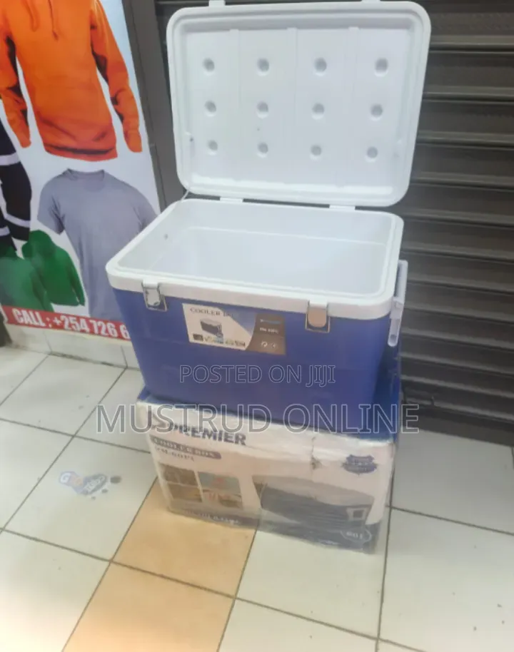 Portable Cooler Box