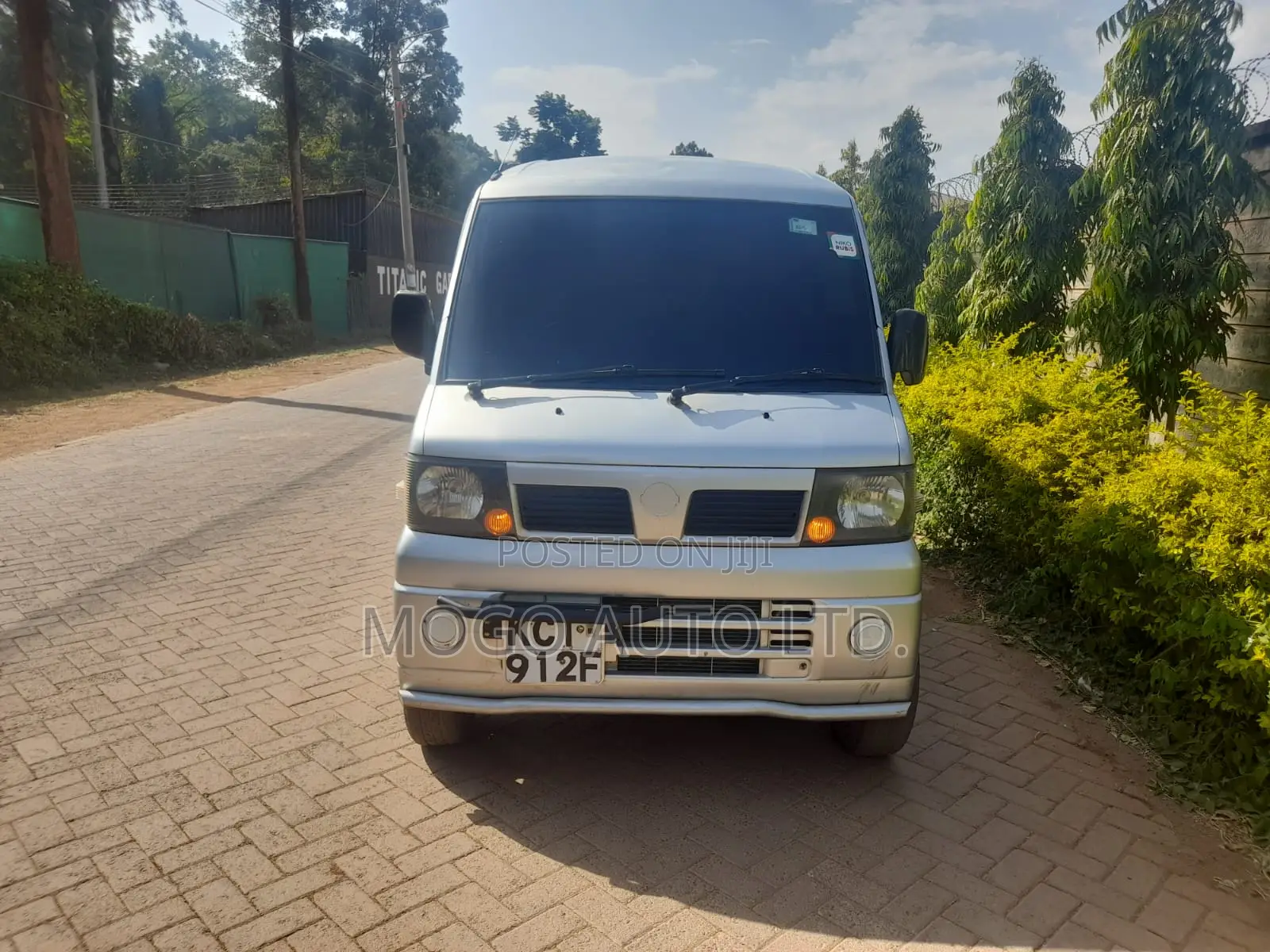 Nissan NV100 Clipper 2013 Silver