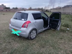 Suzuki Swift 2011 Silver