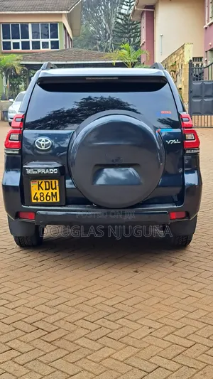 Toyota Land Cruiser Prado 2018 Black