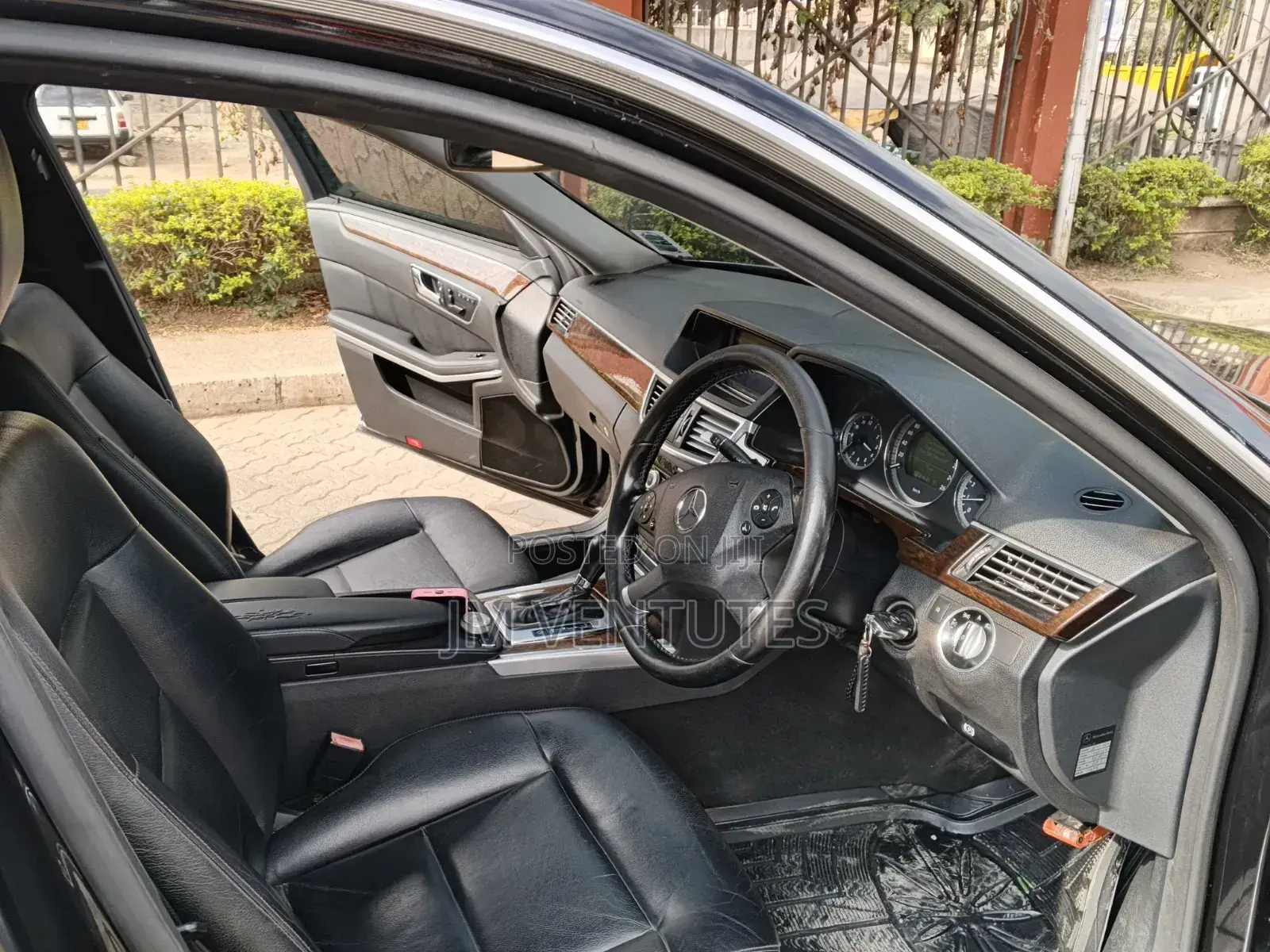 Mercedes-Benz E250 2012 Black
