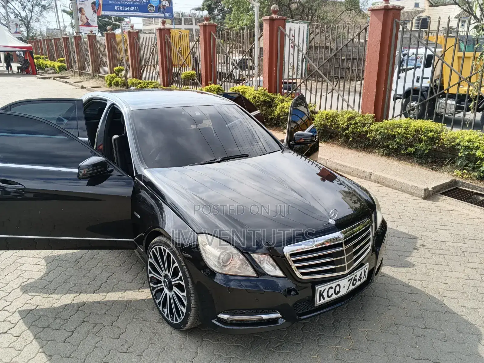 Mercedes-Benz E250 2012 Black