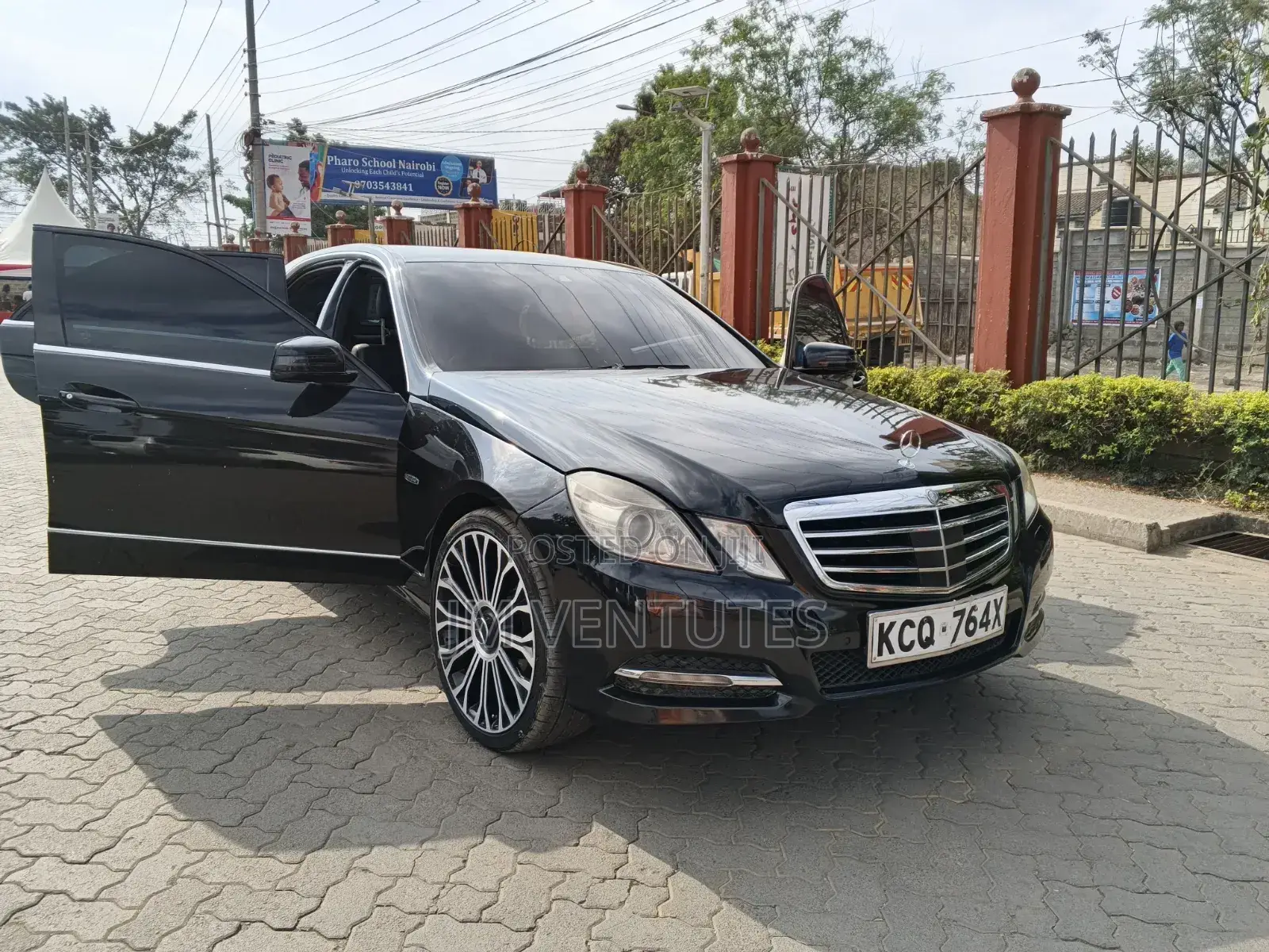 Mercedes-Benz E250 2012 Black
