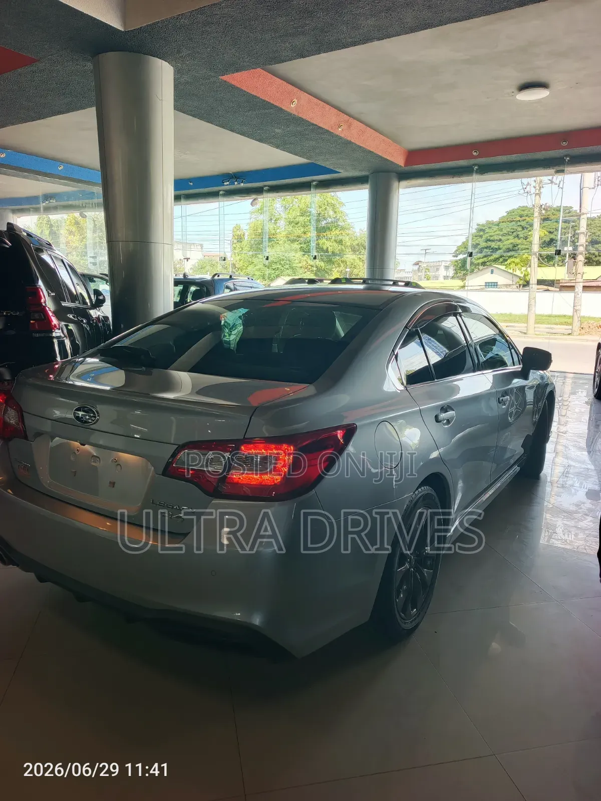 Subaru Legacy 2019 Silver