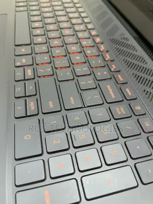 Laptop Dell G15 5530 16GB Intel Core i7 SSD 1T