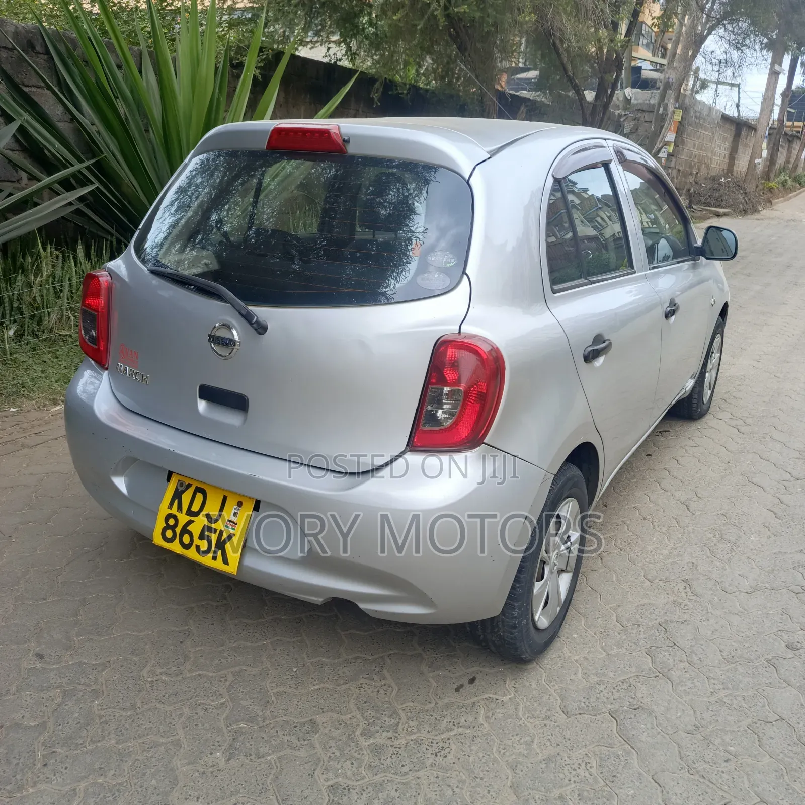 Nissan March 2015 Silver