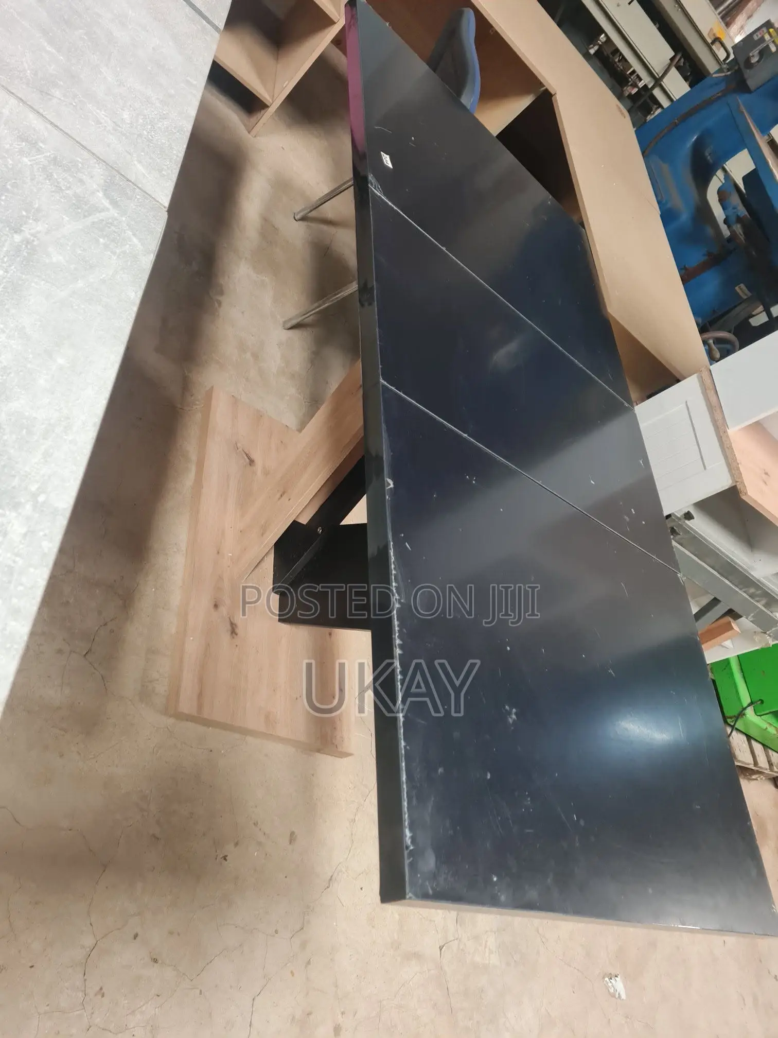 Extendable Black Dining Table.