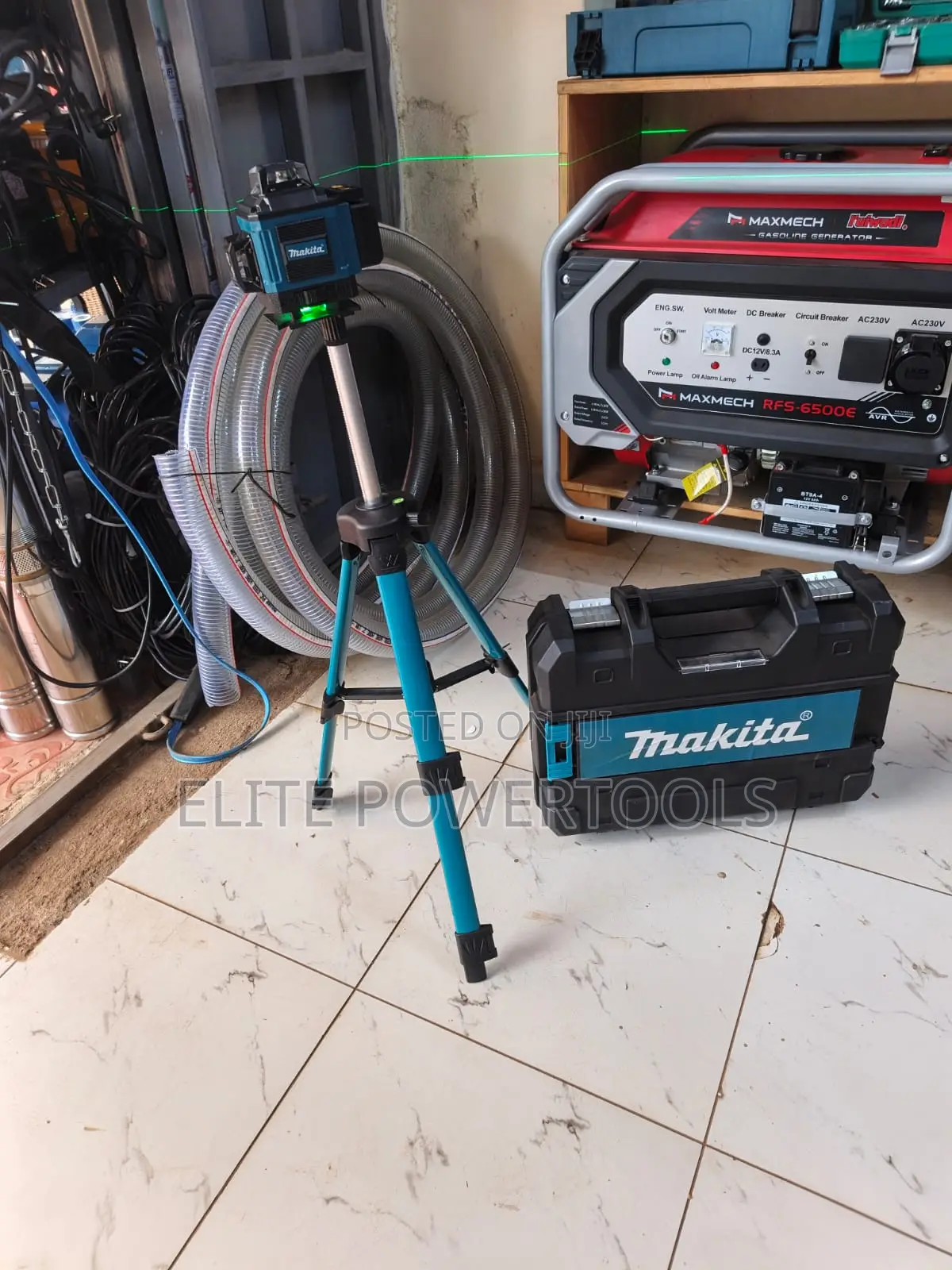 Makita 16 Line Green Laser Level With Tripod
