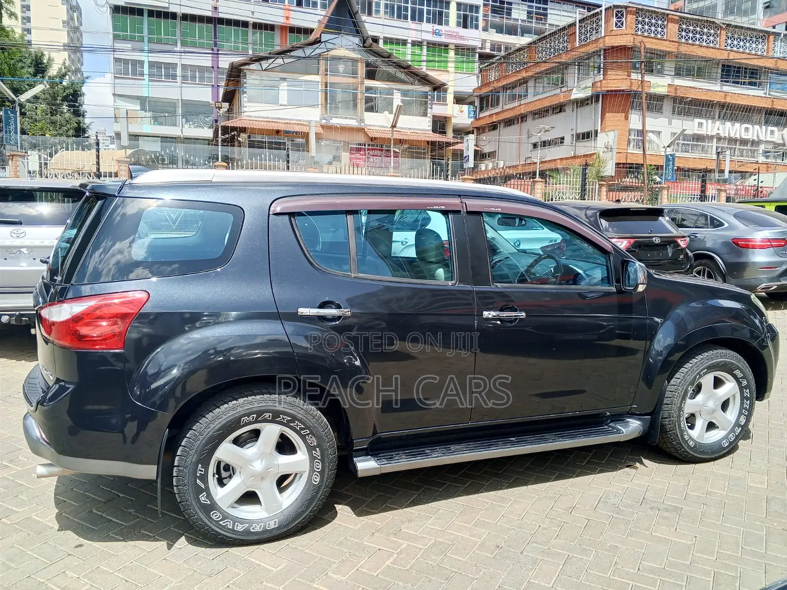 Isuzu D-MAX 2015 Black