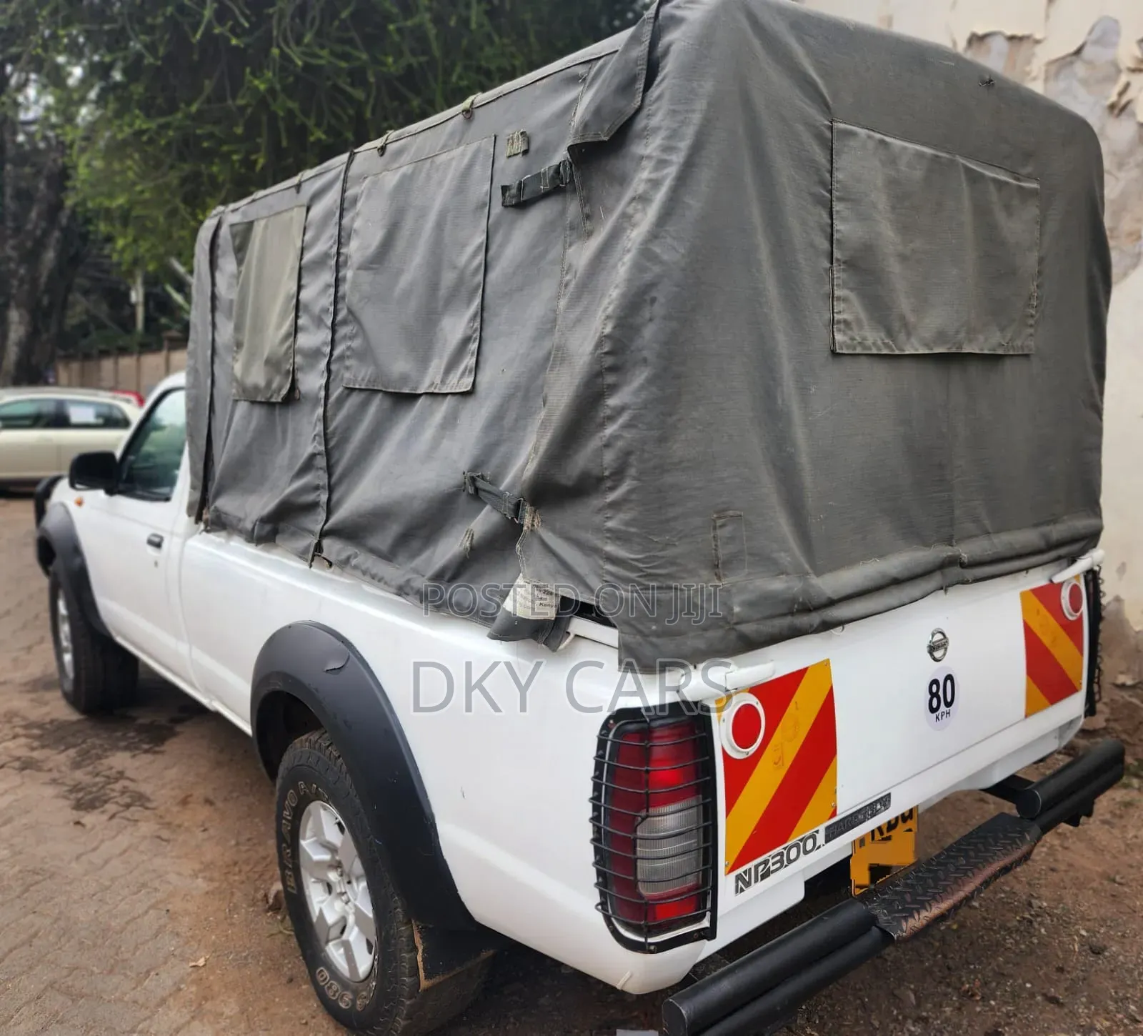 Nissan NP300 2010 White