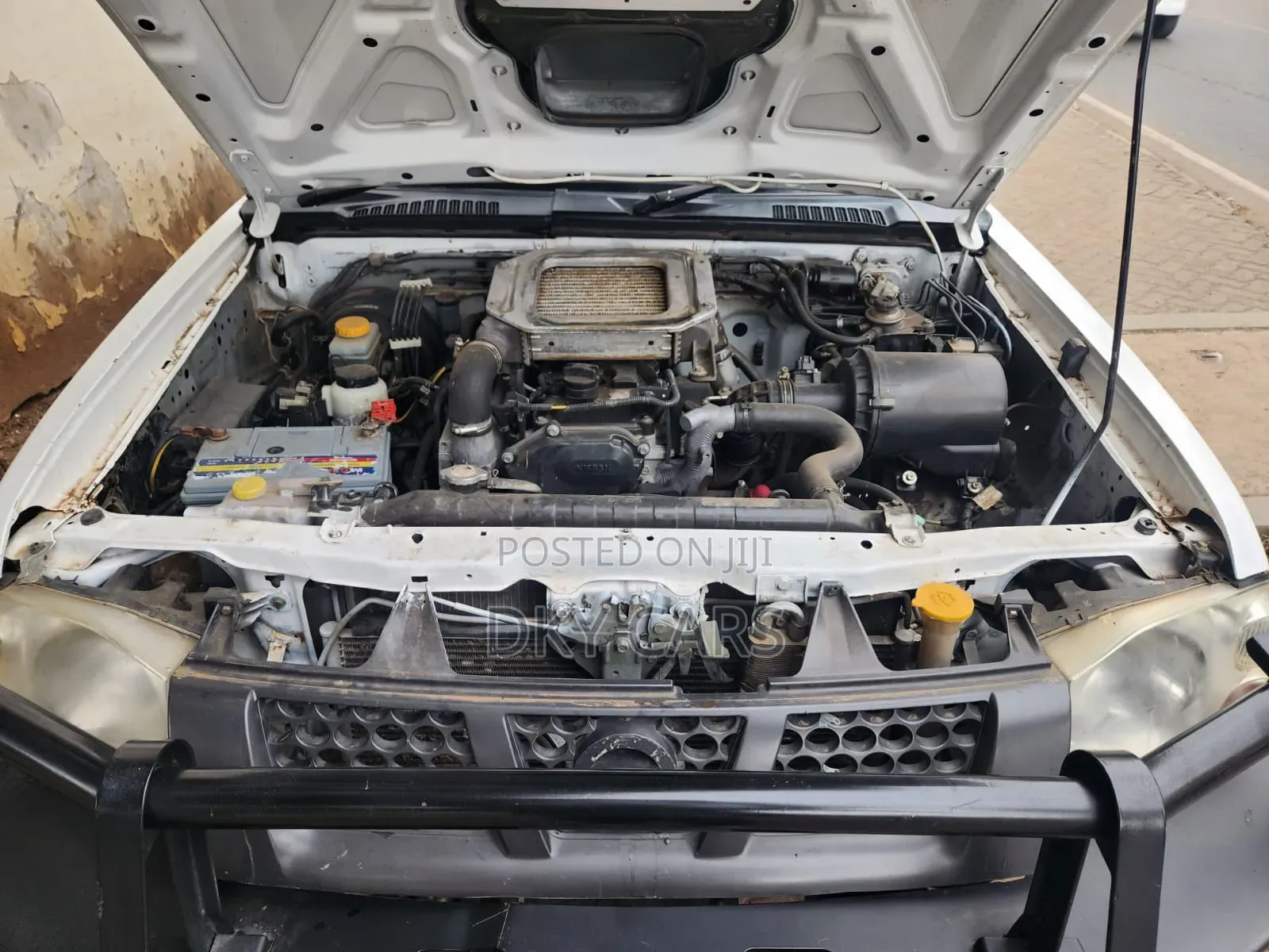 Nissan NP300 2010 White