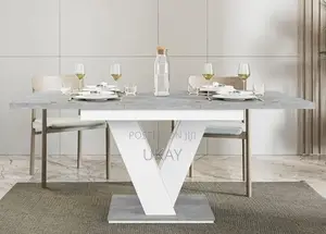 Extendable Dining Table.
