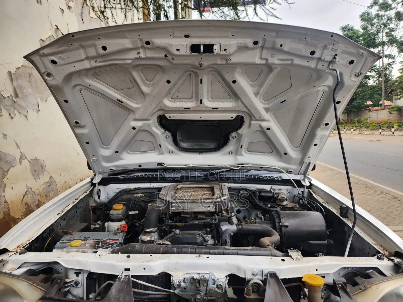 Nissan NP300 2010 White