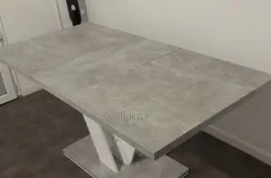 Extendable Dining Table.