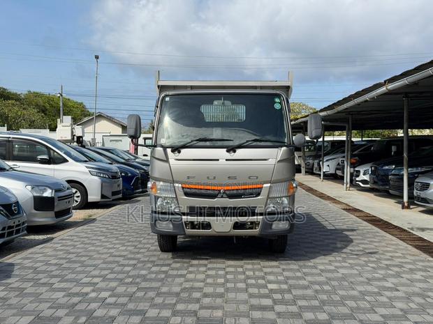 Mitsubishi Fuso Canter - thumbnail 2