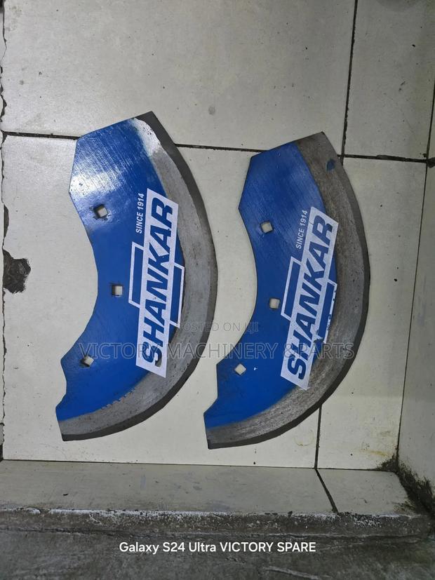 Blades for Chaff Cutter Machines Half Moon - thumbnail 3