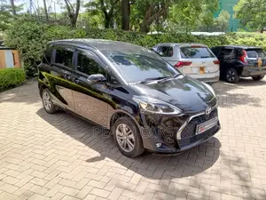 Toyota Sienta 2019 Black