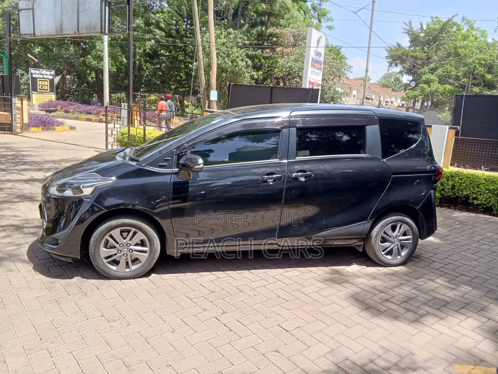 Toyota Sienta 2019 Black