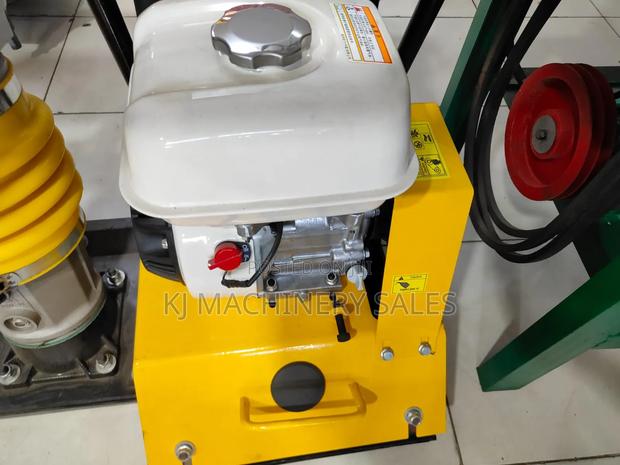 Plate Compactor 90kgs - thumbnail 3