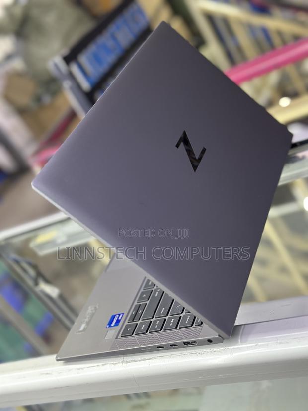 Laptop HP ZBook Firefly G8 16GB Nvidia SSD 512GB - thumbnail 5