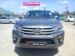 Toyota Hilux 2018 Silver