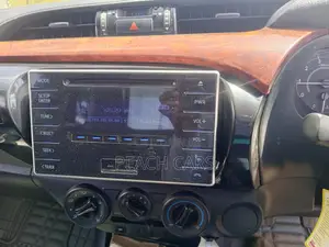Toyota Hilux 2018 Silver