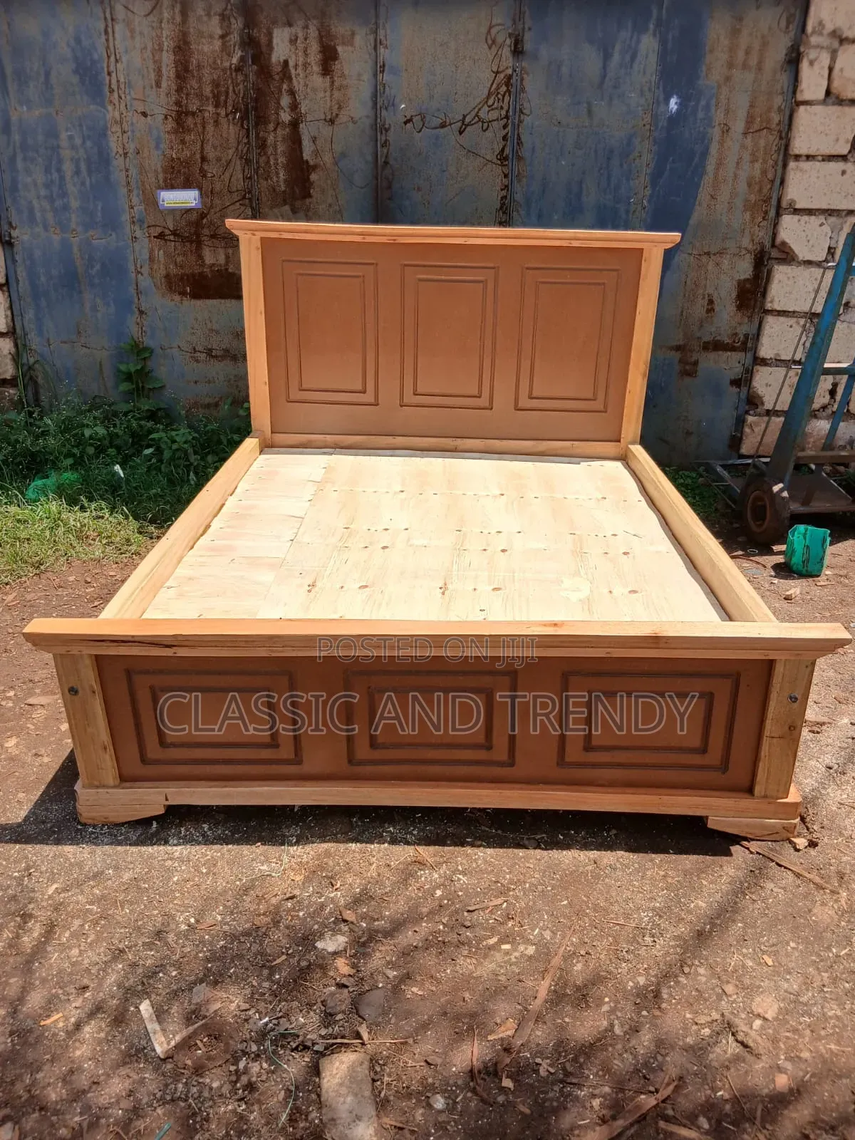 5x6 Appealing Wood/Board Bed