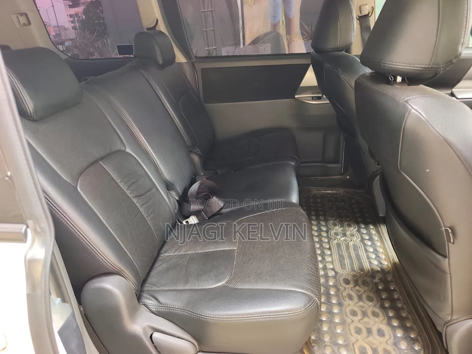 Toyota Voxy 2010 White