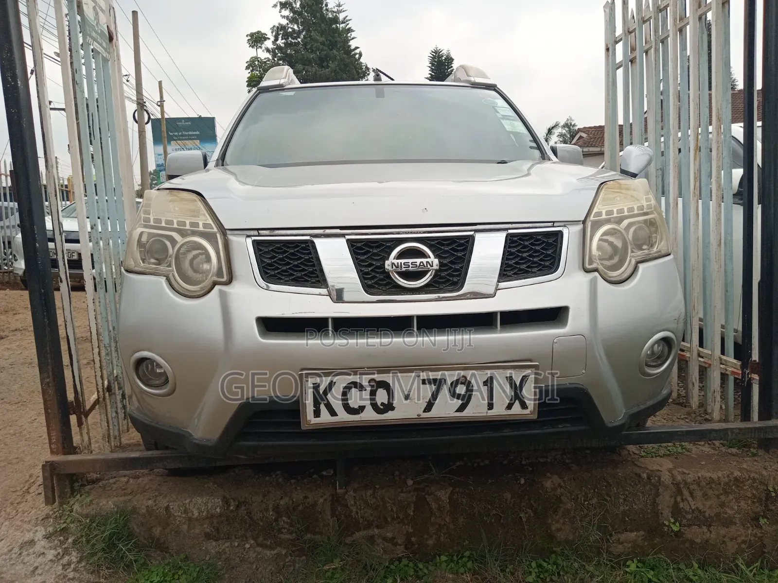 Nissan X-Trail 2011 Silver