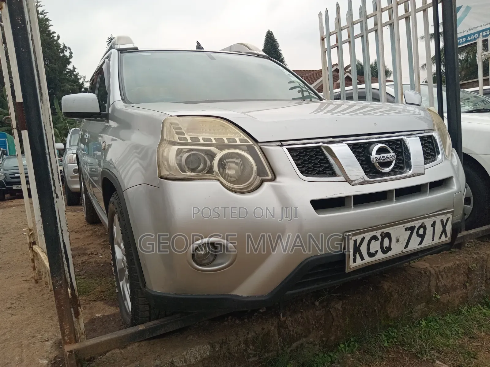 Nissan X-Trail 2011 Silver