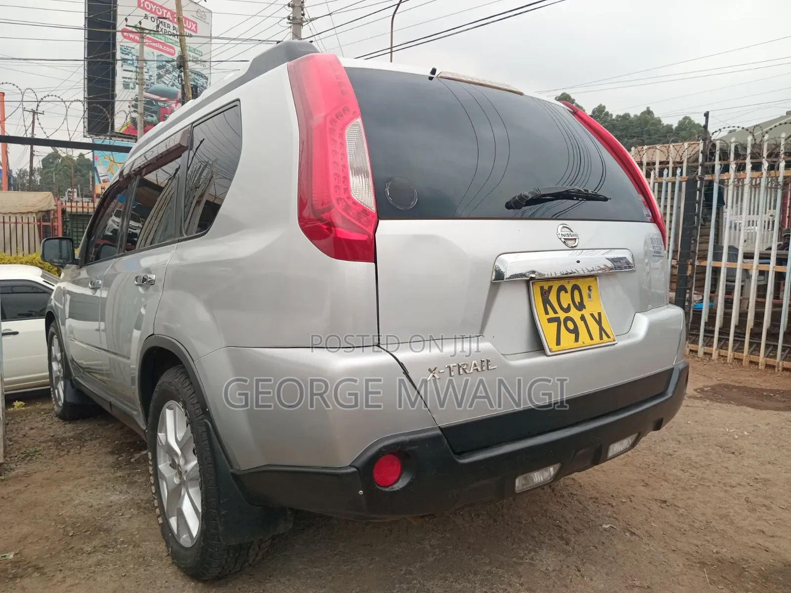 Nissan X-Trail 2011 Silver