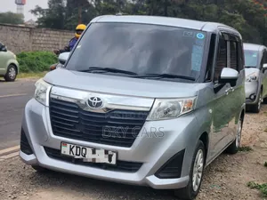 Toyota Roomy 2018 Silver