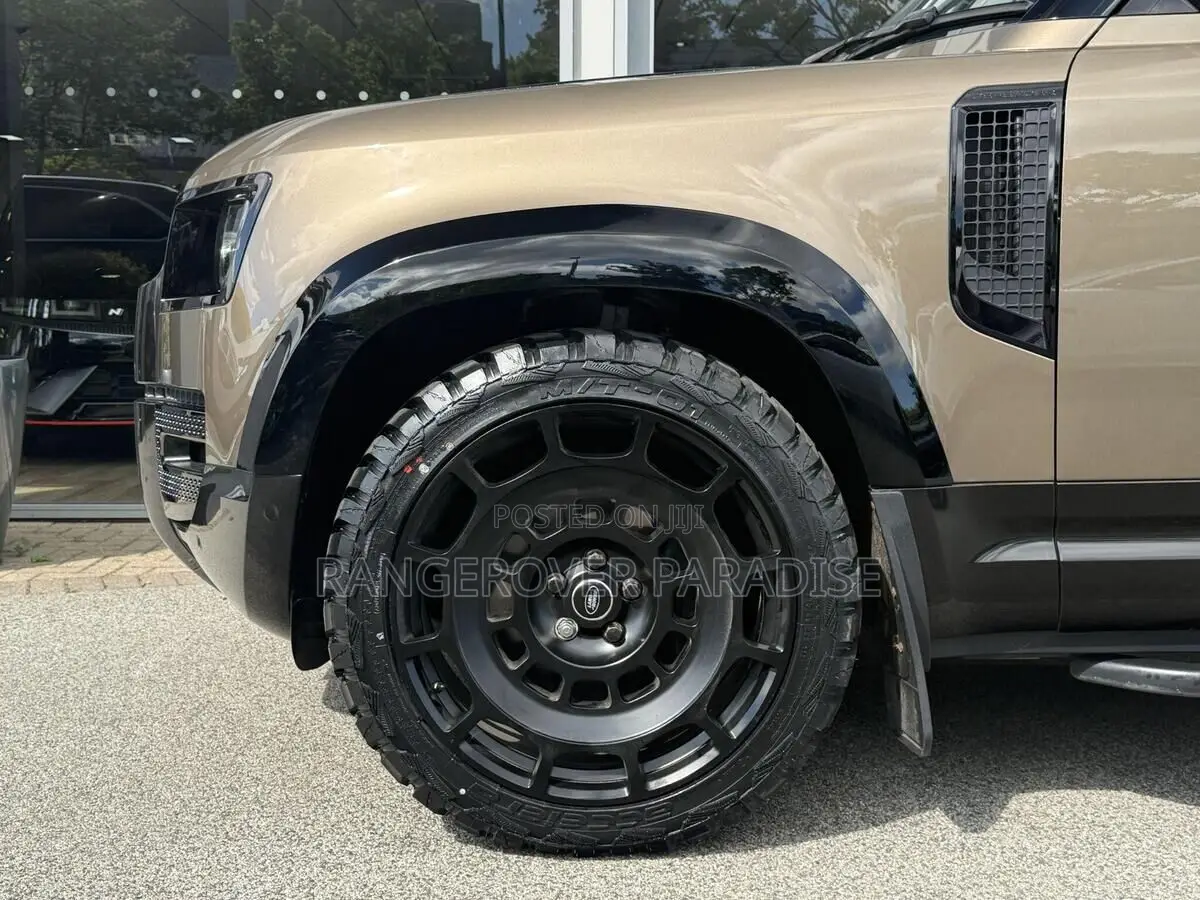 Land Rover Defender 2024 Brown